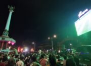 Ribuan Pendukung Persijap Nobar di Alun Alun 1 Jepara