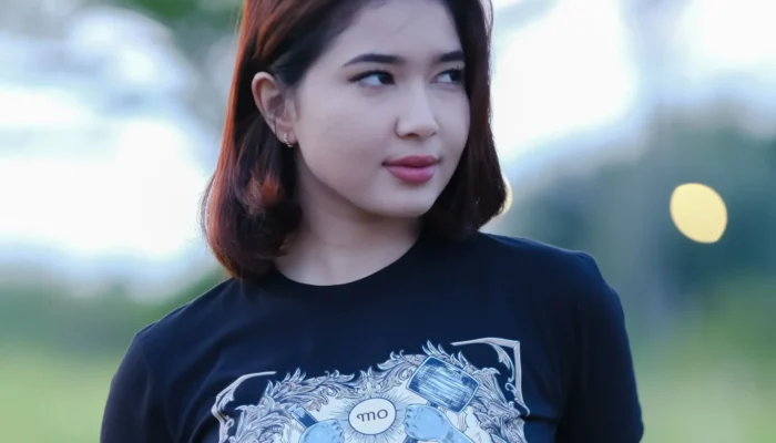 Efel Aprilia, Penari Muda Bertalenta