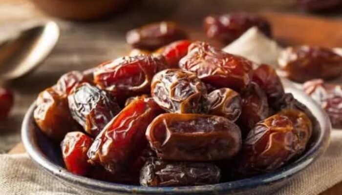 Berbukalah dengan yang Manis, Ini Manfaat Buah Kurma
