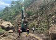 Longsor di Desa Tempur, Akses Jalan Mulai Dibuka