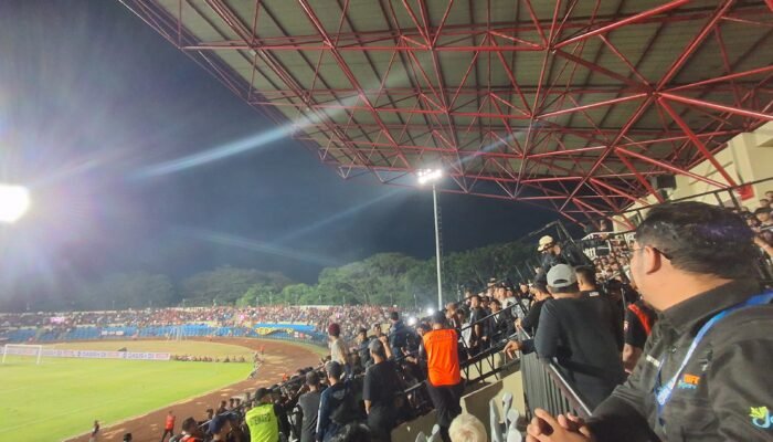 Komdis PSSI Jatuhi Hukuman Ke Persijap Saat Melawan Persis Solo. Denda Rp 195 Juta dan 5 Laga Kandang Tanpa Penonton