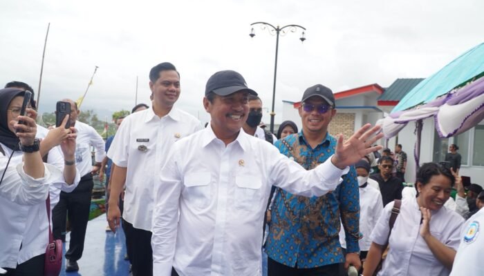 Bupati Jepara Terima Kunjungan Menteri Kelautan dan Perikanan RI di Kampung Nelayan Merah Putih