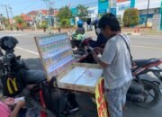 Meski Jasanya Tinggi, Jasa Penukaran Uang Baru di Jepara Tetap Ramai