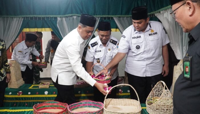 Ziarah Leluhur Awali HUT Jepara ke-477, Bupati Witiarso: Merawat Sejarah, Menguatkan Masa Depan