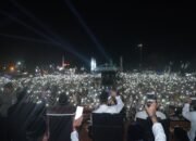 Alun-alun Jepara Jadi Lautan Putih, Ribuan Warga Rayakan HUT ke-477 dengan Dzikir dan Selawat Bareng Gus Iqdam