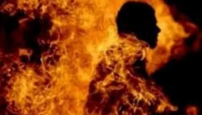 Sadis ! Pria di Jepara Bakar Mantan Istri Hidup – hidup