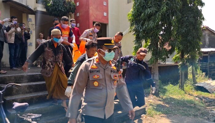 Geger! Warga Desa Semat Temukan Mayat Pria Membusuk