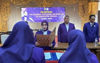 Laila Saidah Witiarso Lantik Ketua TP Posyandu Kecamatan se-Jepara