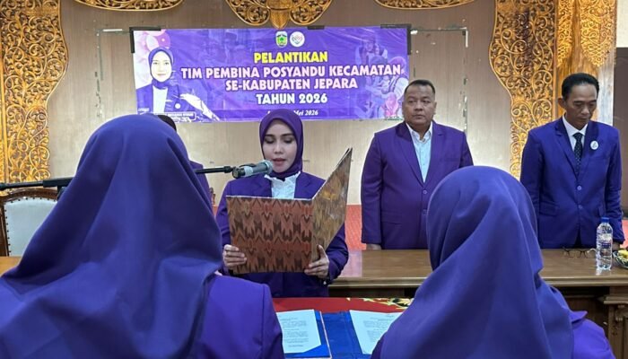 Laila Saidah Witiarso Lantik Ketua TP Posyandu Kecamatan se-Jepara