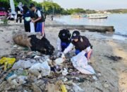 Peringatan Hari Lingkungan Hidup Sedunia, Ratusan Orang Bersih Sampah dan Tanam Pohon di Pesisir Jepara