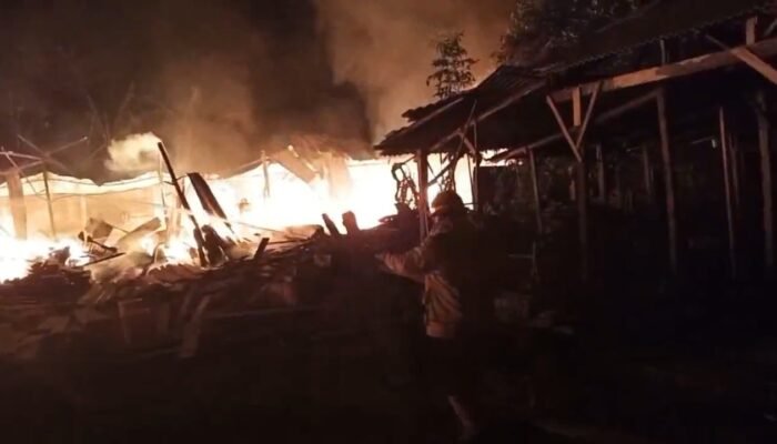 Ludes Terbakar, Pabrik Mebel di Jepara Alami Kerugian Capai Rp1,5 Miliar