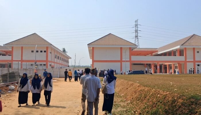 Janda Empat Anak Terharu Anaknya Bisa Sekolah Gratis di Sekolah Rakyat Jepara