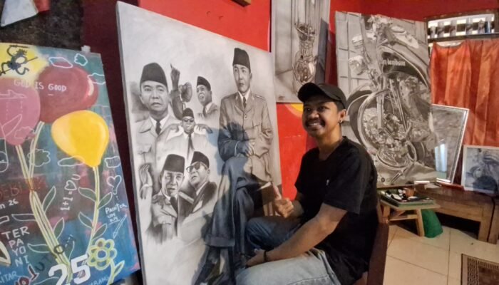 Pelukis Muda Asal Jepara Bima Alamsyah Pilih Lukis Tokoh Perjuangan untuk Kenalkan Sejarah ke Generasi Muda