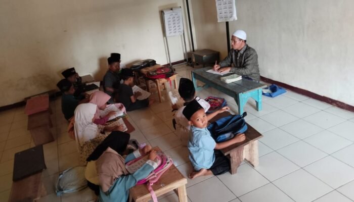 Kata Ustaz TPQ, Guru Sekolah Minggu hingga Ponpes Kala Terima Kartu Guru Sejahtera: Sangat Bermanfaat Sekali